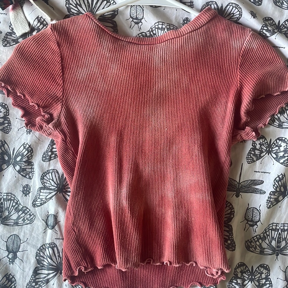 bought this shirt originally T tillys, great conditions, runs on SMALL….
